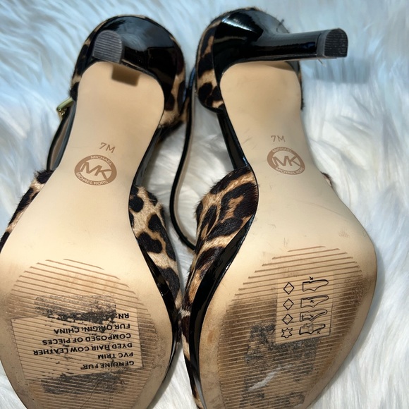 Michael Kors calf hair leopard print strappy heel. Women’s size 7M - Picture 6 of 8